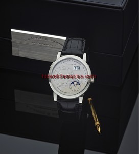 A. Lange & Sohne Lange 1 Moonphase Platinum (109.025)
