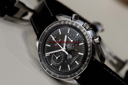 Omega Speedmaster Moonphase Chronograph Master Chronometer Black (304.30.44.52.03.001)