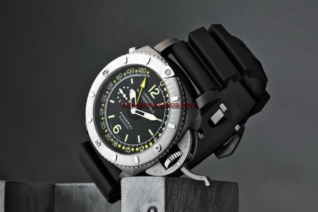 Panerai Luminor Submersible 1950 Depth Guage (PAM00193)
