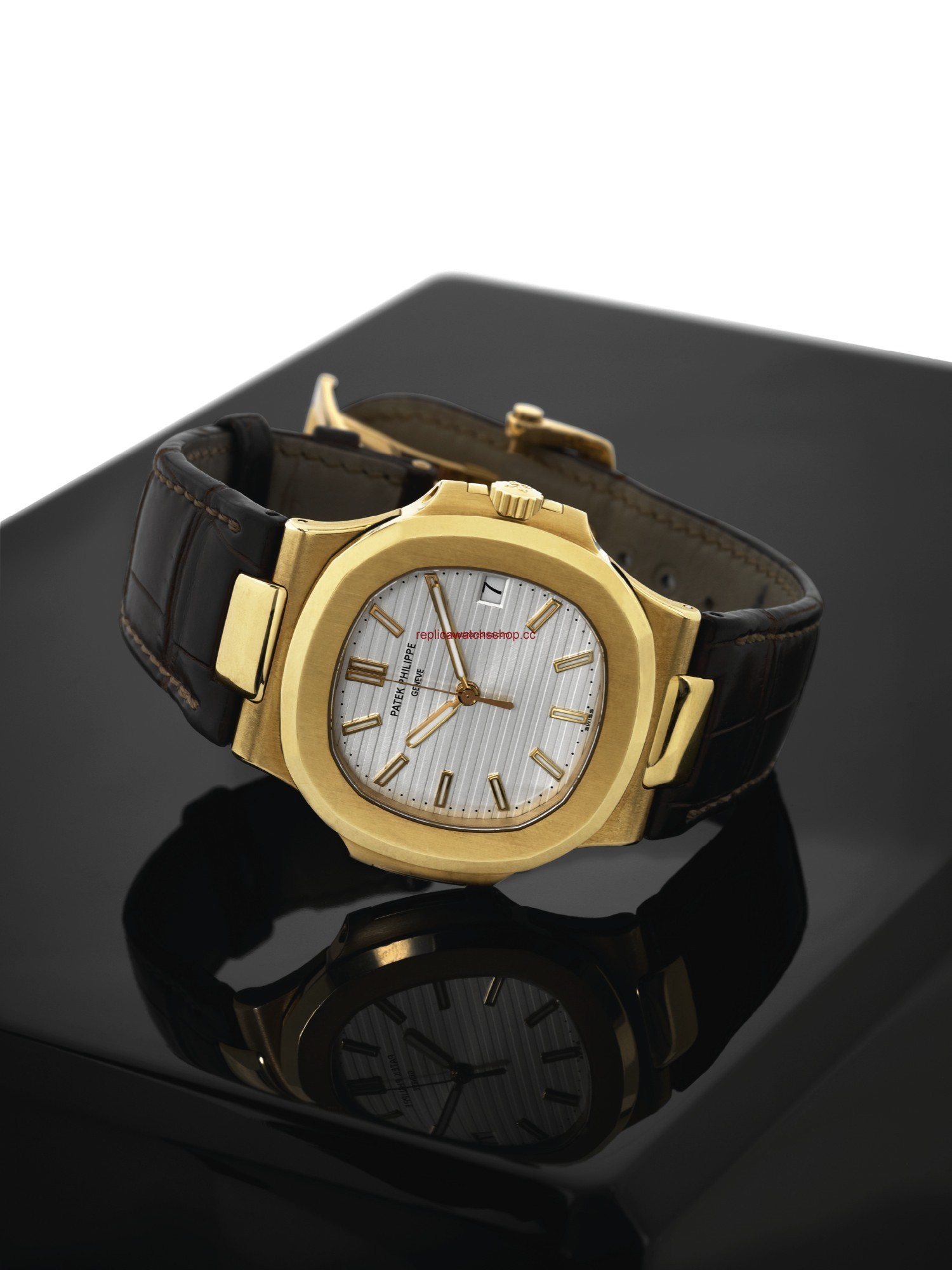Patek Philippe Nautilus 5711J Yellow Gold (5711J-001)
