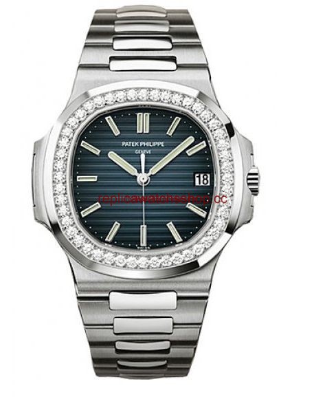 Patek Philippe Nautilus 5713 (5713/1G-001) Patek Philippe Nautilus 5713 (5713/1G-001)