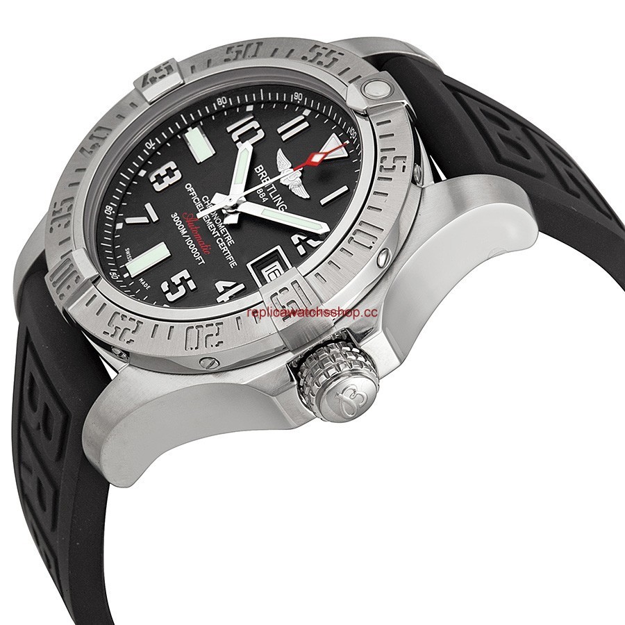 Breitling Avenger A1733110/F563 153S img1