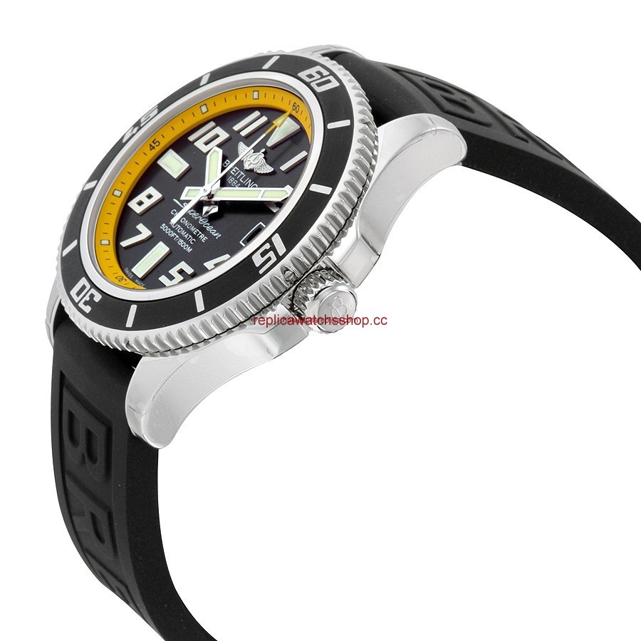 Breitling Superocean A1736402-BA32BKPD3 img1