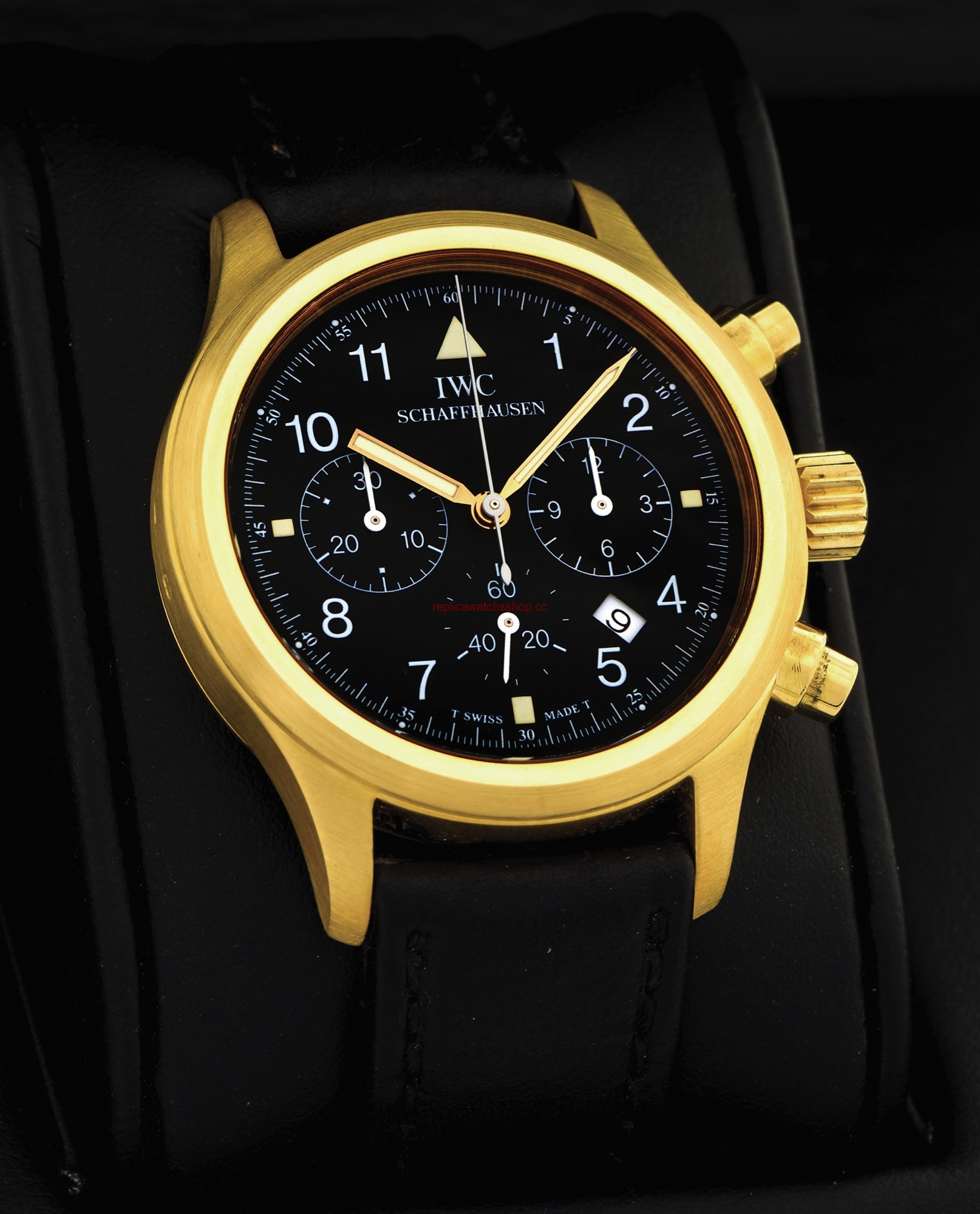 IWC Pilot's Watch Chronograph Mechaquartz Gold (IW3741-03) IWC Pilot's Watch Chronograph Mechaquartz Gold (IW3741-03)