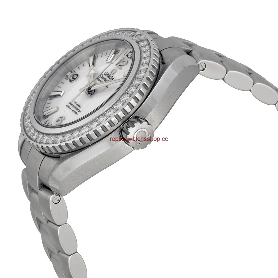 Omega Seamaster Planet Ocean 232.15.38.20.04.001 img1