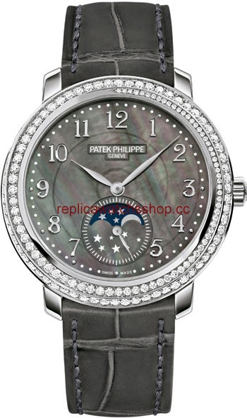 Patek Philippe Complications 4968G-001 Patek Philippe Complications 4968G-001