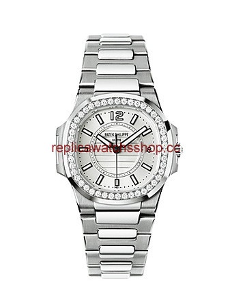 Patek Philippe Nautilus 7010/1G-001 Patek Philippe Nautilus 7010/1G-001